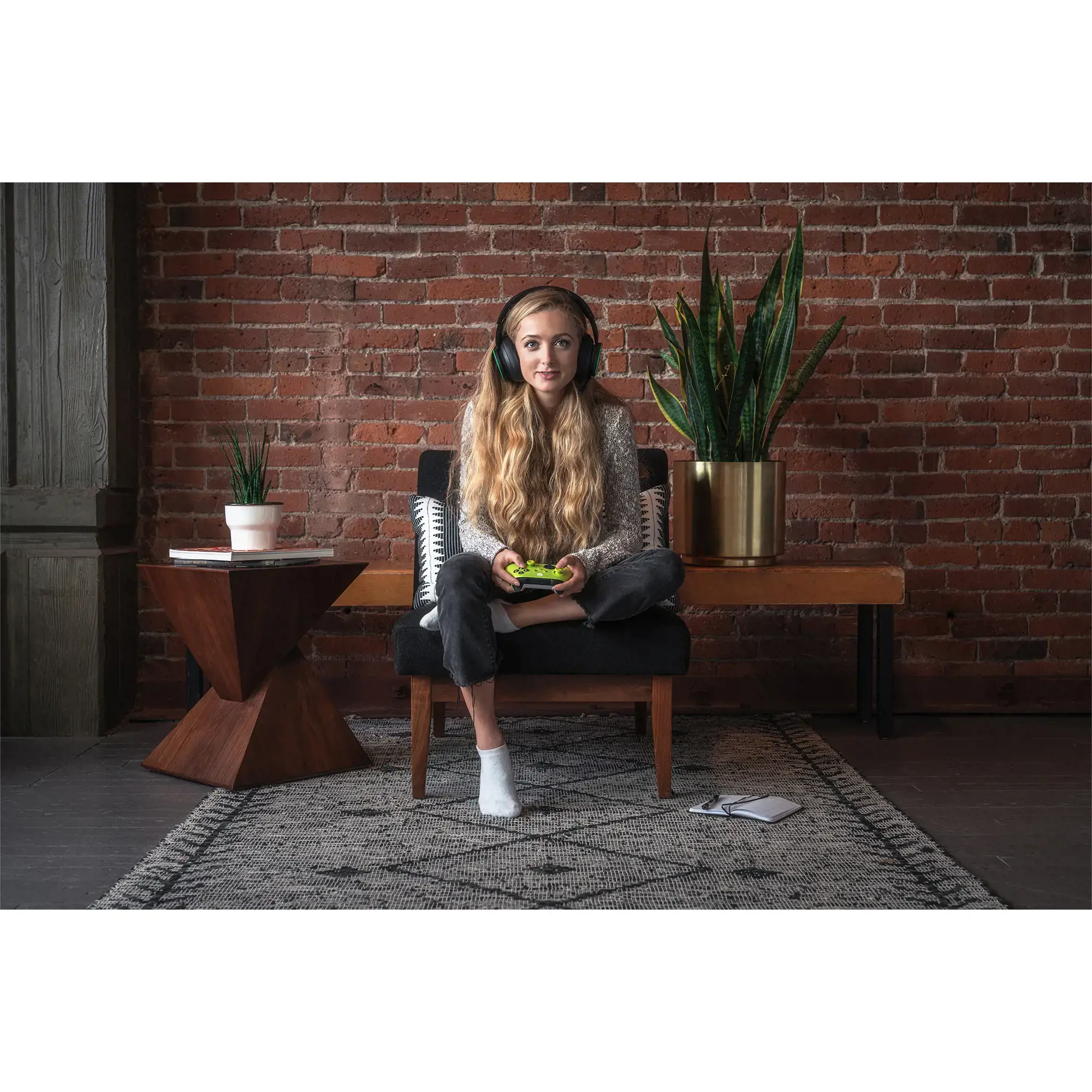 "Microsoft Xbox" belaidis valdiklis "Electric Volt", Joystick, "Xbox", "Xbox One", "Xbox Series S", D-pad, Pagrindinis mygtukas, Meniu mygtukas, Dalijimosi mygtukas, Analoginis / skaitmeninis, Belaidis, "Bluetooth