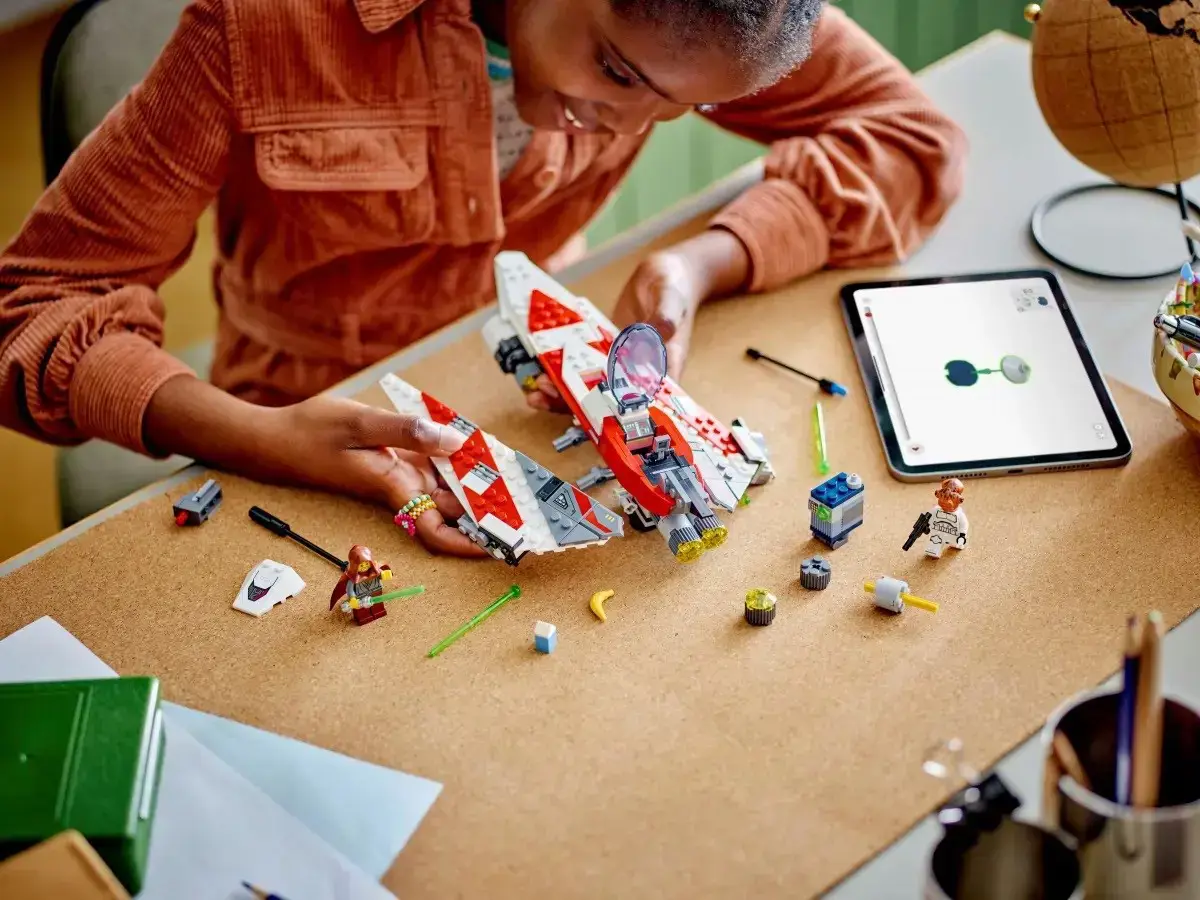 LEGO STAR WARS 75388 Jedi Bob's Starfighter