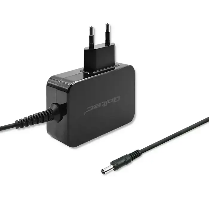 QOLTEC 51736 Qoltec Universalus 30W maitinimo adapteris, 7 kištukai + maitinimo kabelis
