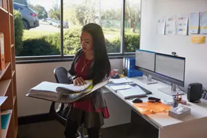 "HP E24t G5" 23,8 colių jutiklinis FHD monitorius 1920x1080 16:09 HDMI DP 3y (LT)