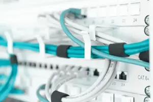 DIGITUS kabelių valdymo skydas 19 colių 1U 5x žiedai 40x60 mm pilka RAL7035