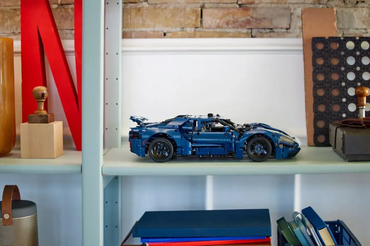 LEGO TECHNIC 42154 FORD GT (2022)