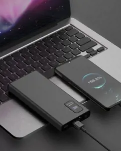 Plokštelės maitinimo bankas 10000mAh PD QC LED, baltos spalvos