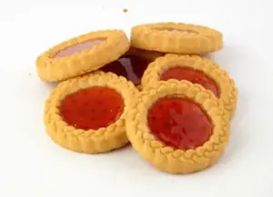 Sausainiai JUPITERKI, su braškių džemu, 0,85 kg