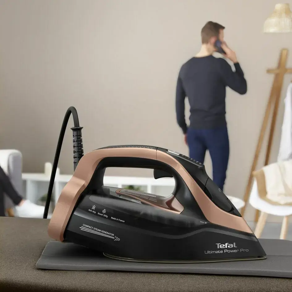 Tefal Ultimate Power Pro FV9E50 Dry & Steam iron Durilium AirGlide Autoclean soleplate 3200 W Black, Copper