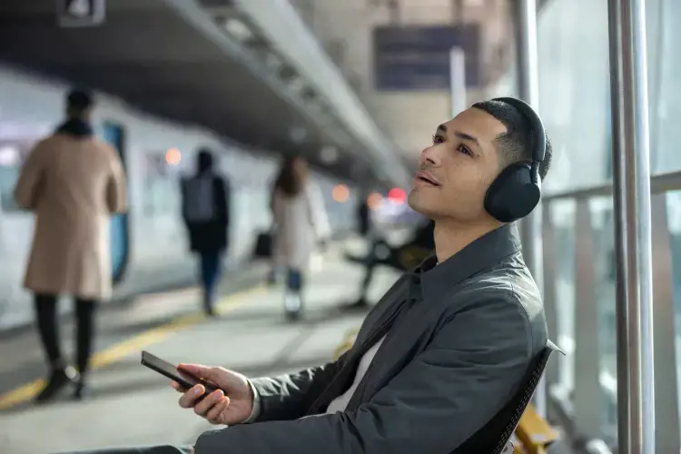 "Sony" WH-1000XM5, laidinės ir belaidės, 4 - 40000 Hz, skambučiai / muzika, 250 g, ausinės, juodos spalvos