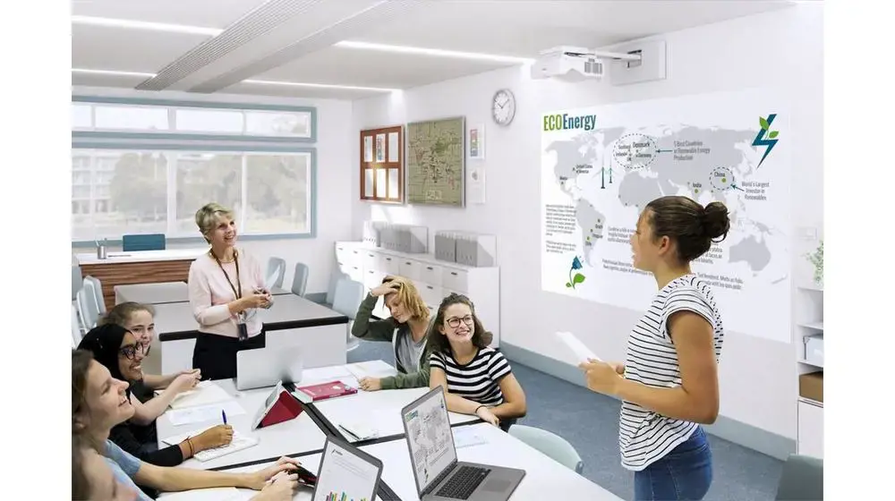 Epson EB-775F, 4100 ANSI lumens, 3LCD, 1080p (1920x1080), 2500000:1, 16:9, 1244.6 - 3810 mm (49 - 150")