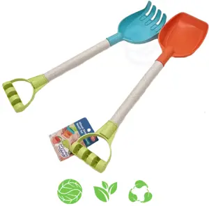 WOOPIE GREEN smėlio kastuvo ir grėblio rinkinys 51 cm BIODEGRADOZINĖ ORGANINĖ MEDŽIAGA