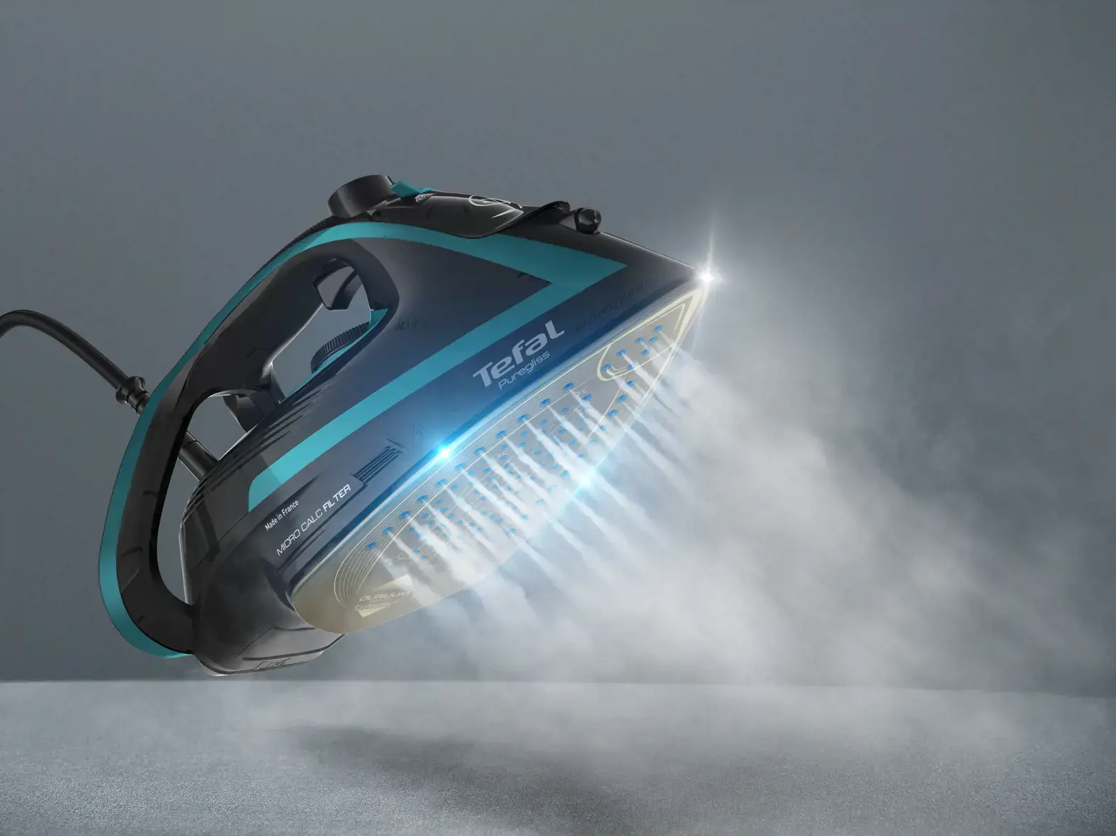 Tefal Puregliss FV8066, Dry & Steam iron, Durilium AirGlide Autoclean soleplate, 2 m, 280 g/min, Black, Blue, 50 g/min