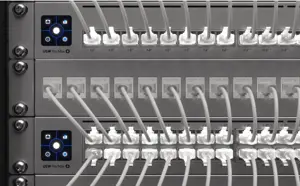 UBIQUITI NANO-THIN PATCH CABLE WITH 2.5 GBE SUPPORT DESIGNED TO SHOW ETHERLIGHTING™ EFFECTS / 0.3 M