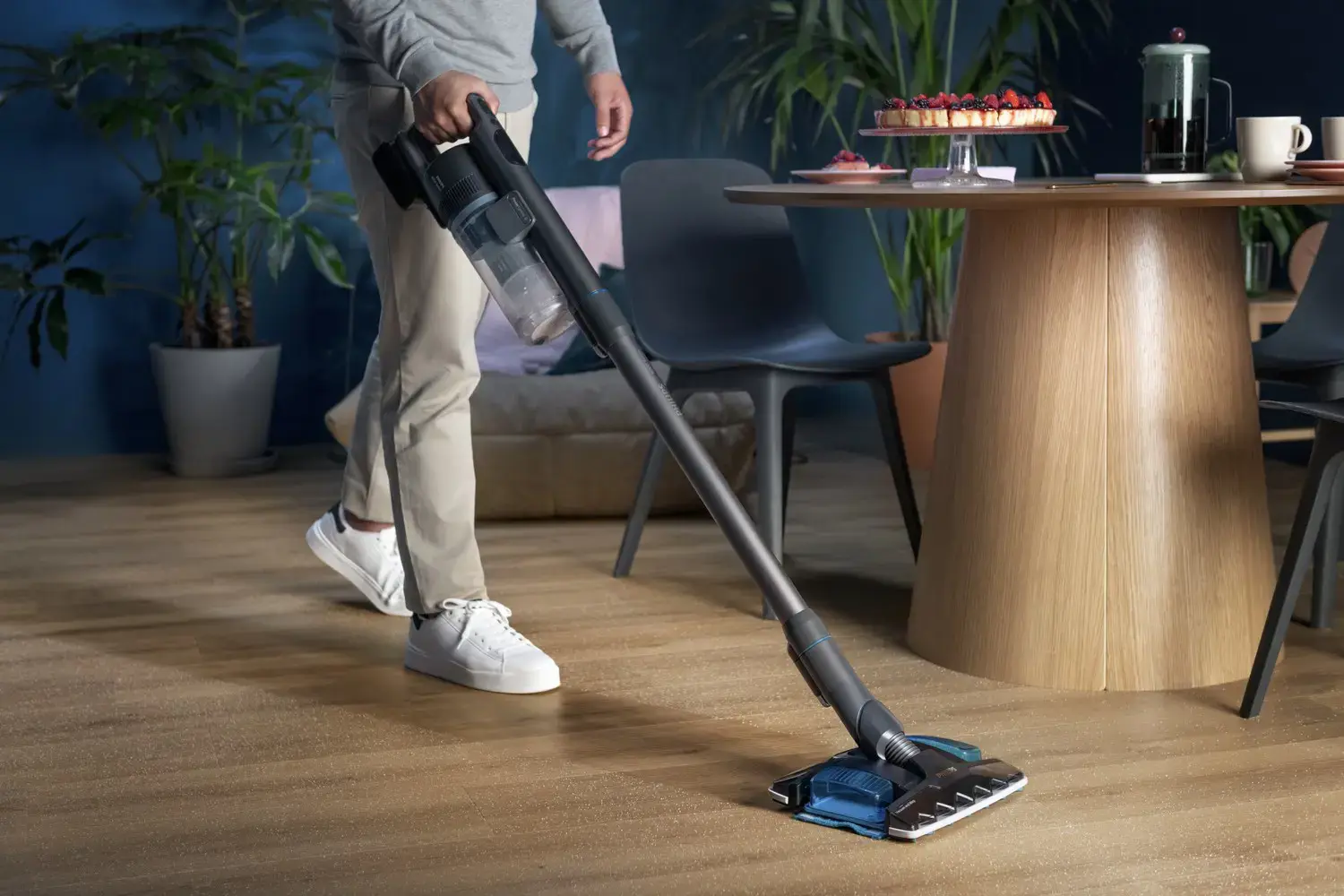 Philips 8000 series XC8055/01, Stick vacuum, Bagless, Aqua colour, Black, 0.6 L, Rectangular, Dry&wet