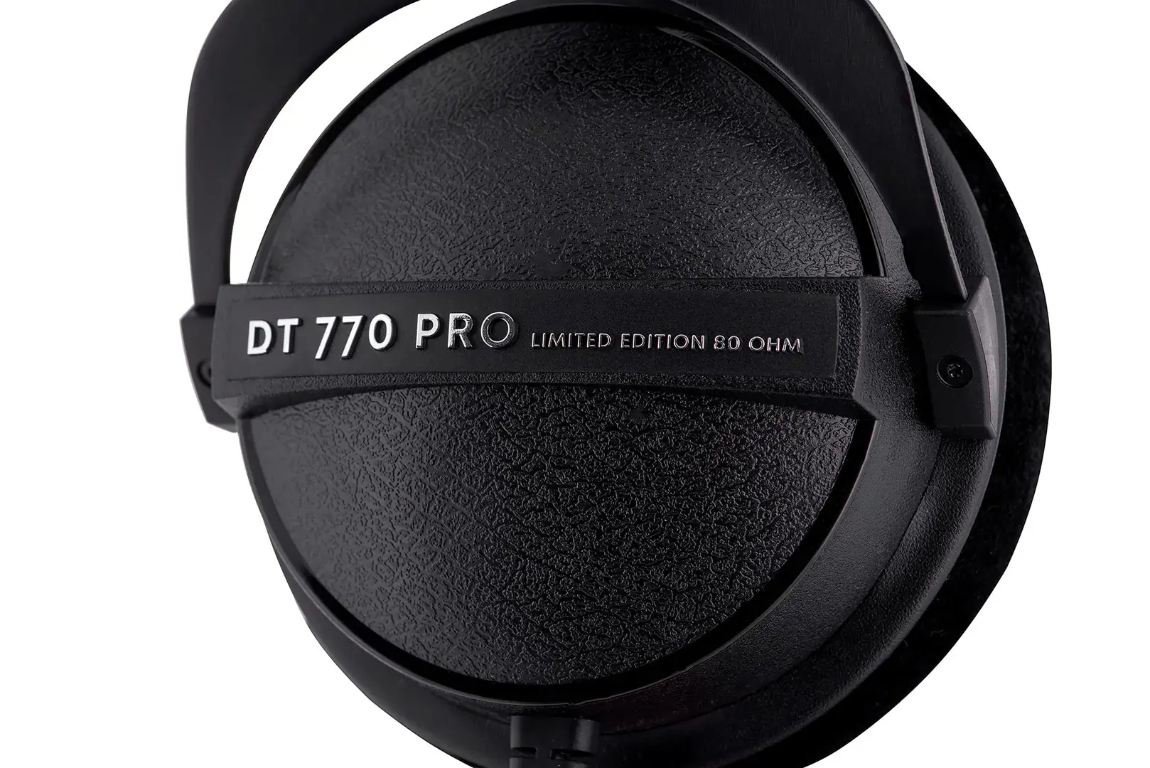 Beyerdynamic DT 770 Pro Black Limited Edition - uždaros studijinės ausinės