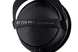 Beyerdynamic DT 770 Pro Black Limited Edition - uždaros studijinės ausinės