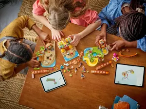 LEGO FRIENDS 42673 Family Vacation Beach Resort