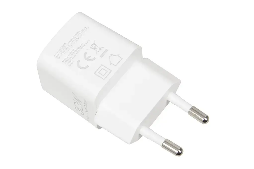 IBOX C-38 USB-C įkroviklis PD30W su USB-C kabeliu