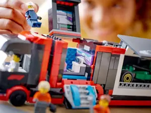 LEGO CITY 60445 F1 - Truck with RB20 & AMR24 F1 Cars