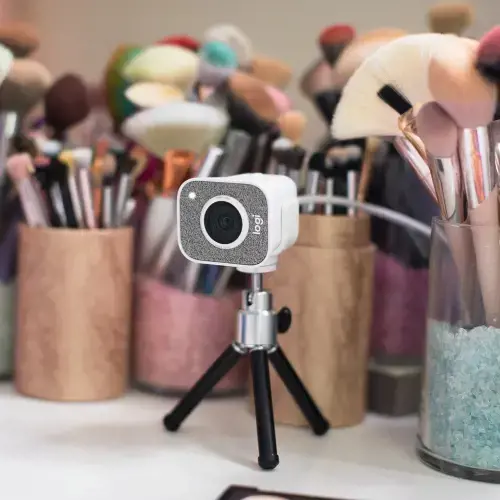 "Logitech StreamCam", 1920 x 1080 taškų, "Full HD", 60 kadrų per sekundę, 1080p, 2 - 3,7 mm, 0,1 m