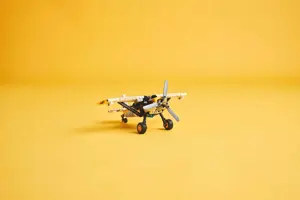 LEGO TECHNIC 42198 Transport plane