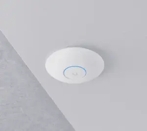 "Ubiquiti Unifi U7 Pro WiFi 7" triradijo su 6 GHz dažniu "Ubiquiti