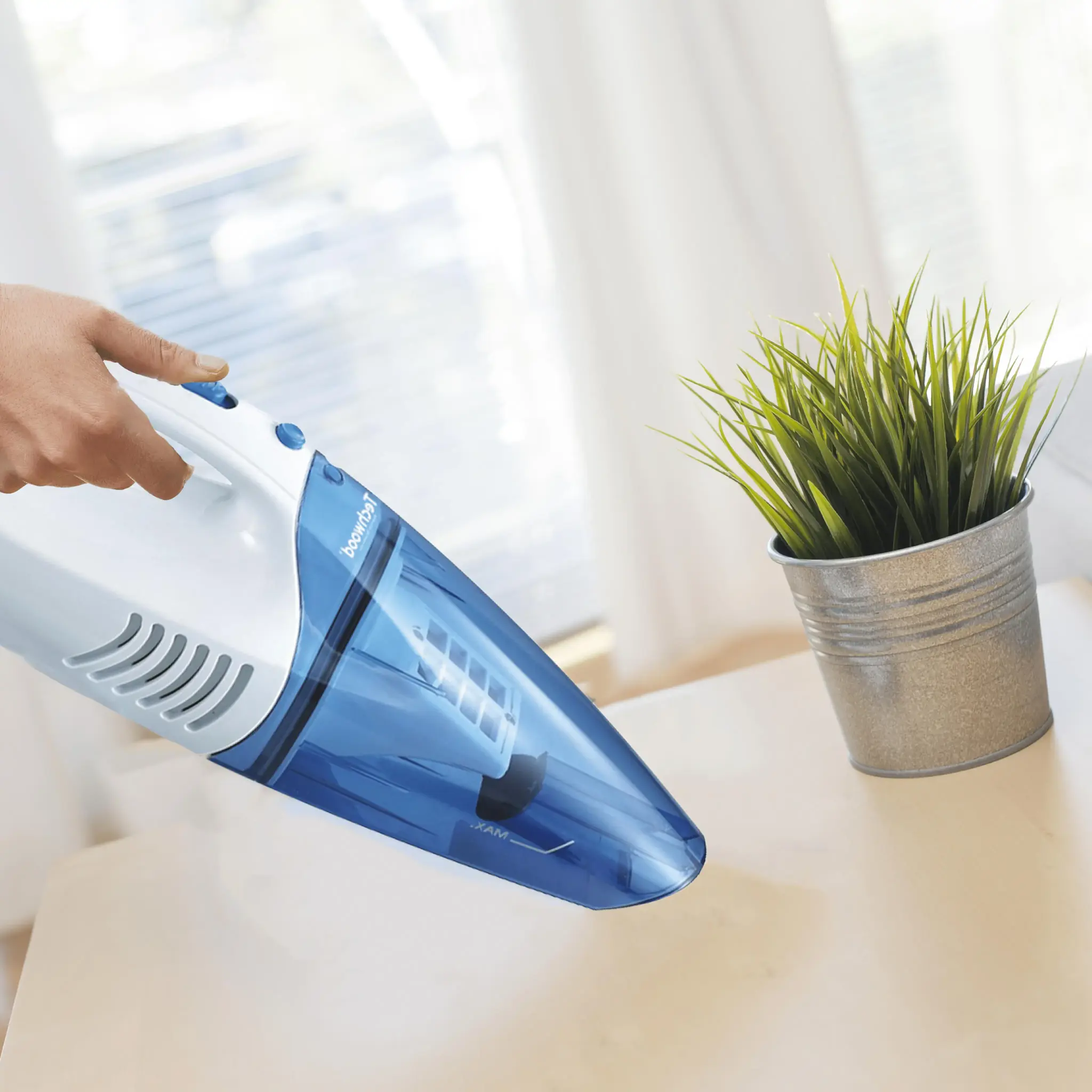 Techwood hand vacuum cleaner TAS-49