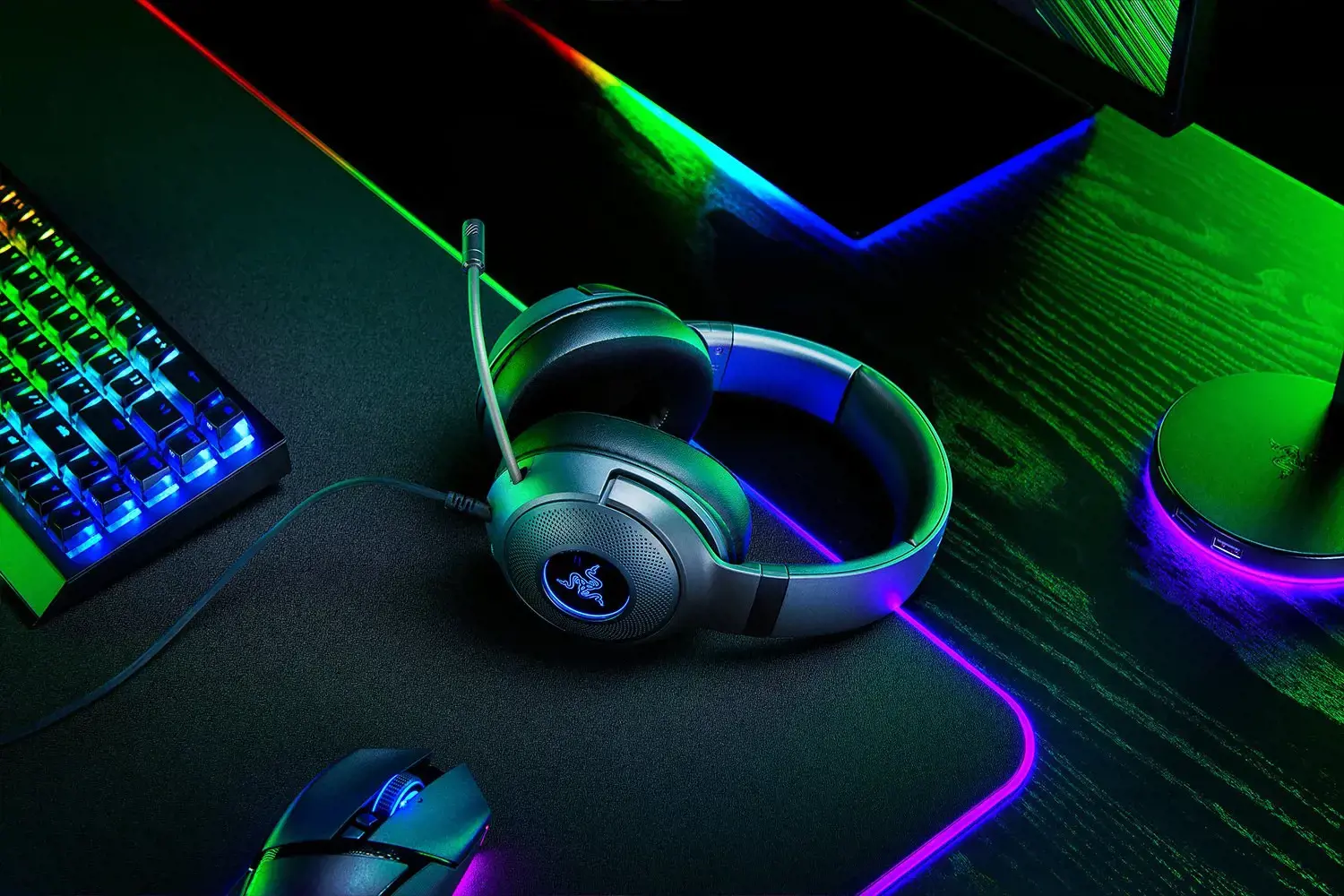 "Razer" žaidimų ausinės "Kraken V3 X" su įmontuotu mikrofonu, juodos spalvos, laidinės