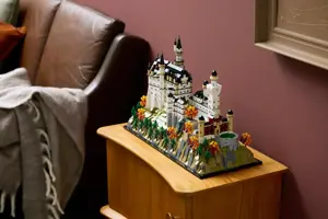 LEGO ARCHITECTURE 21063 Neuschwanstein Castle