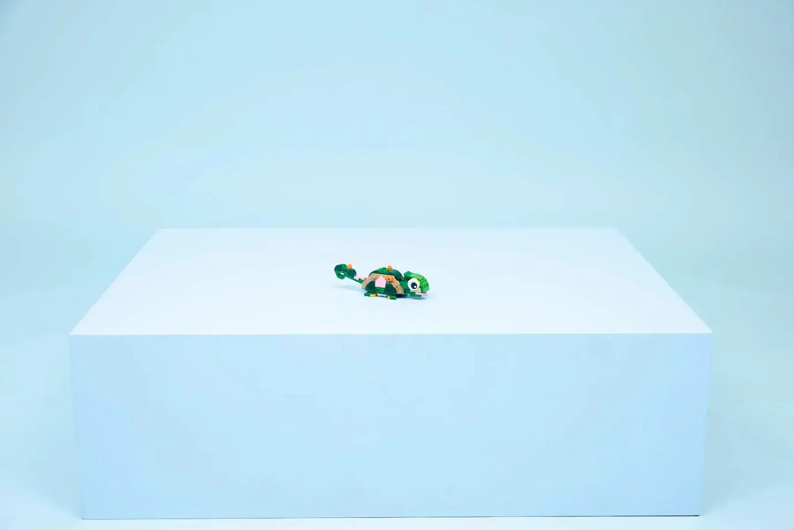 LEGO CREATOR 3 IN 1 31377 Turtle with a Water Lily Flower