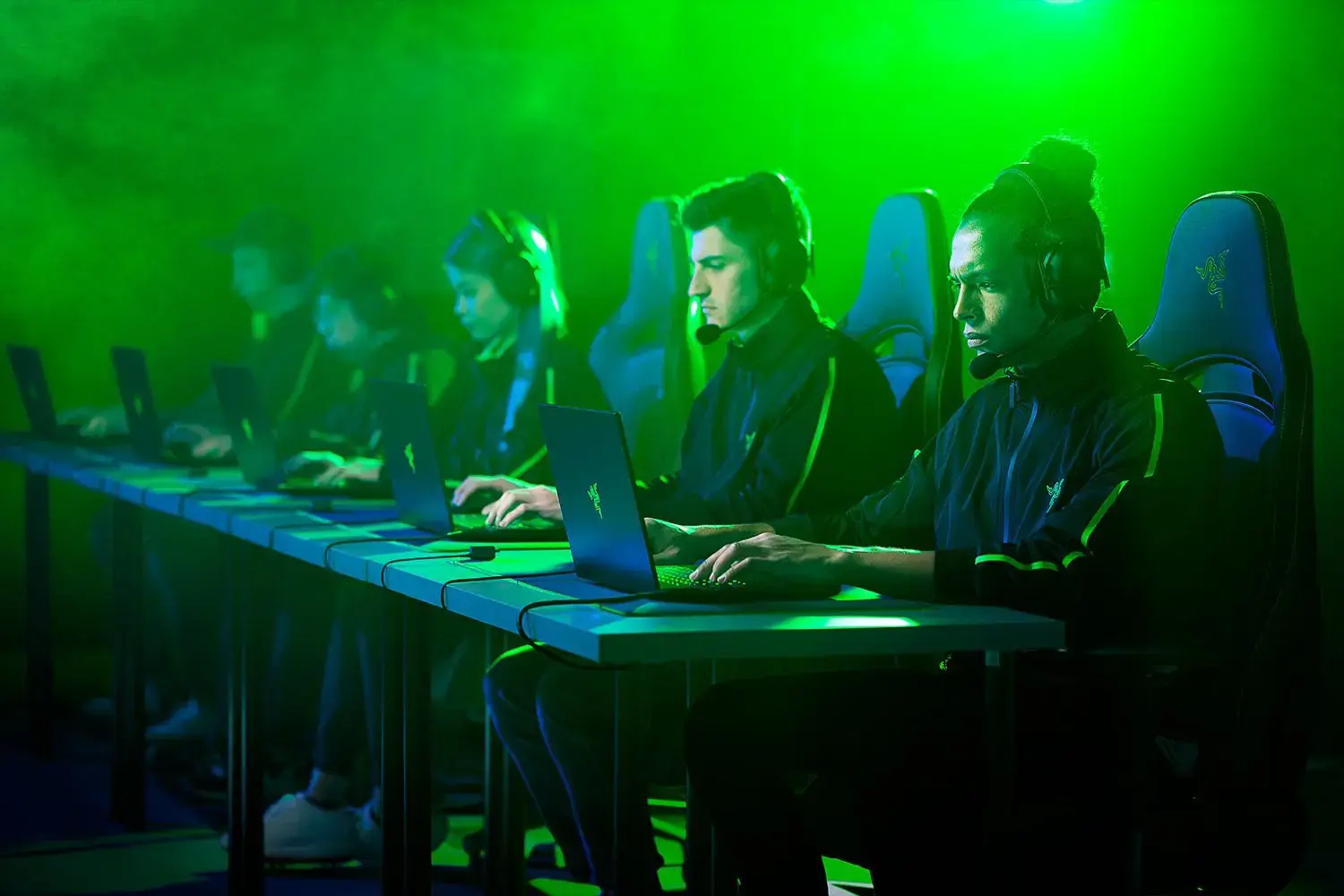 "Razer BlackShark V2 Pro+" ausinės, per ausis, laidinės, juodos spalvos