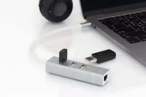 DIGITUS USB 2.0 3 prievadų šakotuvas + Fast Ethernet LAN adapteris su C tipo jungtimi