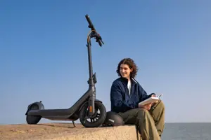 "Ninebot by Segway Kickscooter E2 PRO E", juodas
