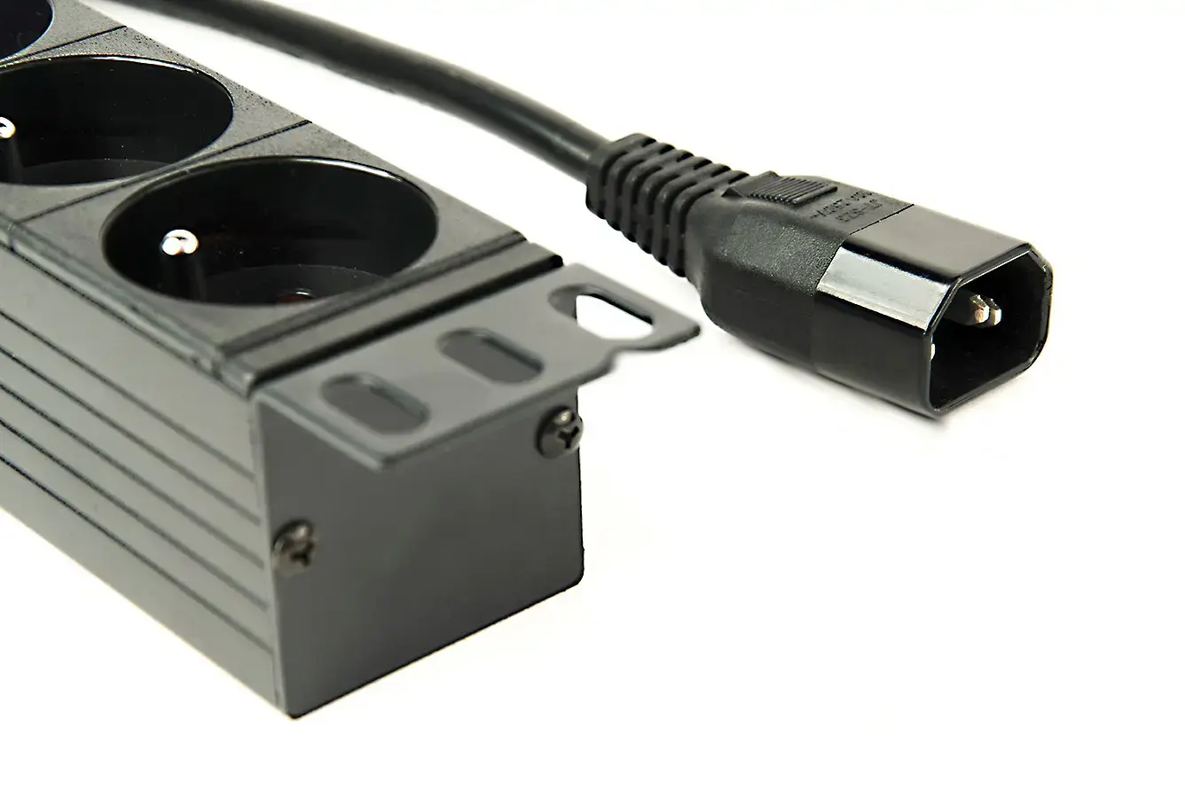 GEMBIRD PDU 8x prancūziškas lizdas 1U 10A 3m C14 kištukas
