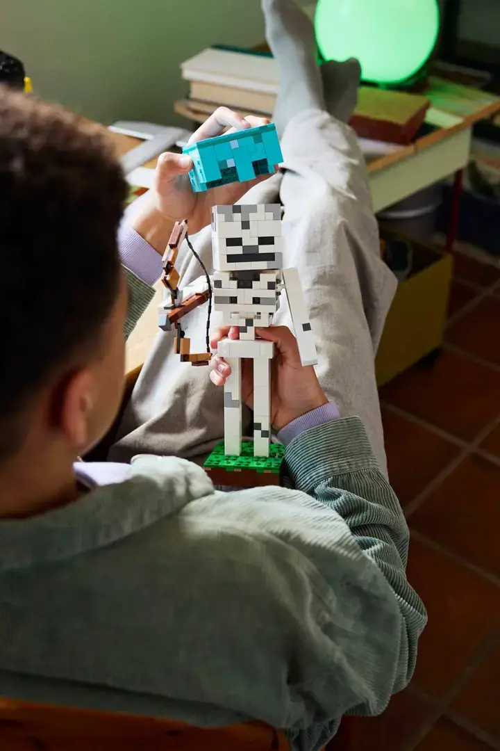 LEGO MINECRAFT 21594 The Skeleton
