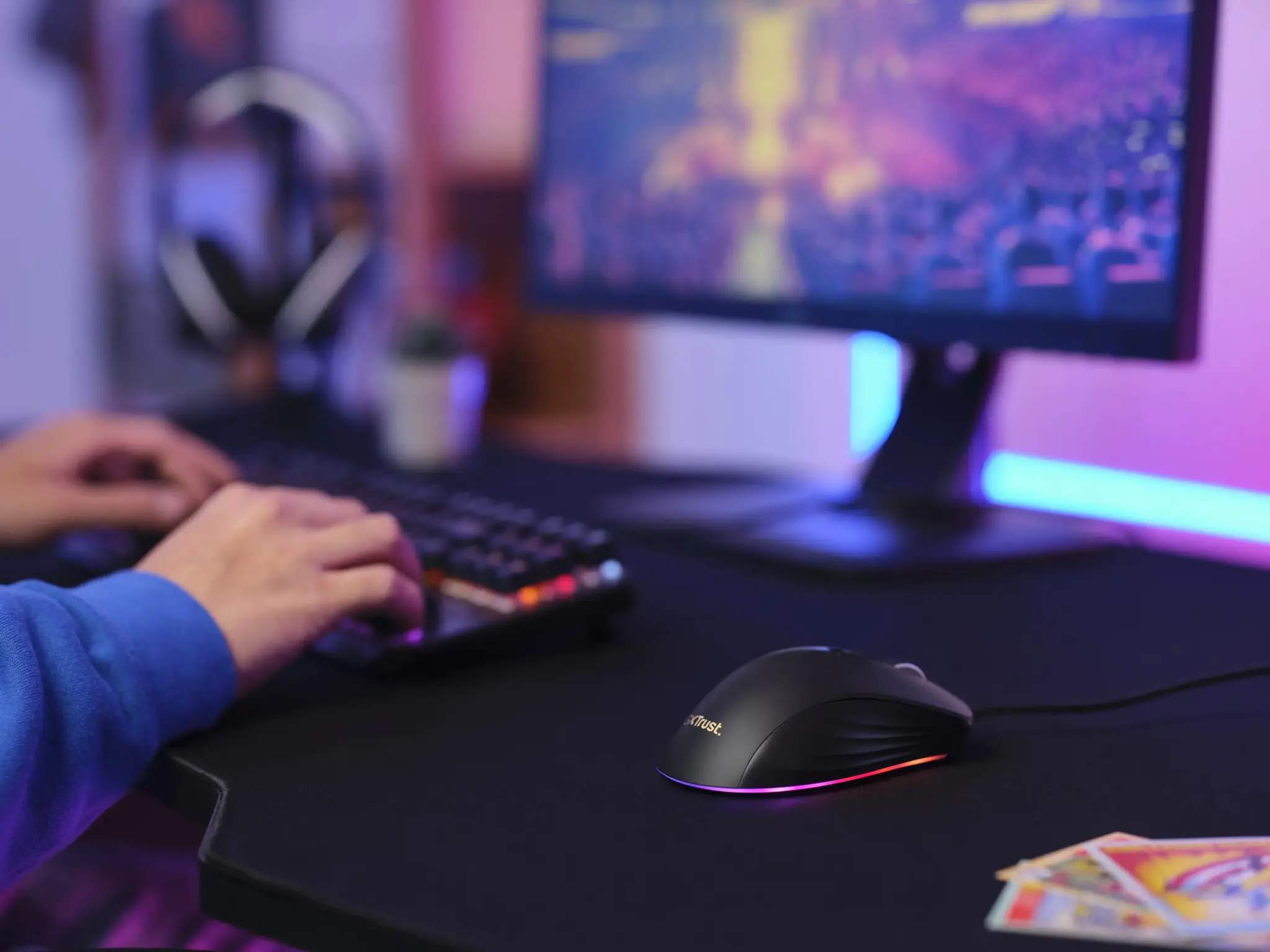 "Trust GXT924 YBAR+", dešinioji ranka, optinis, A tipo USB, 25600 DPI, juodas