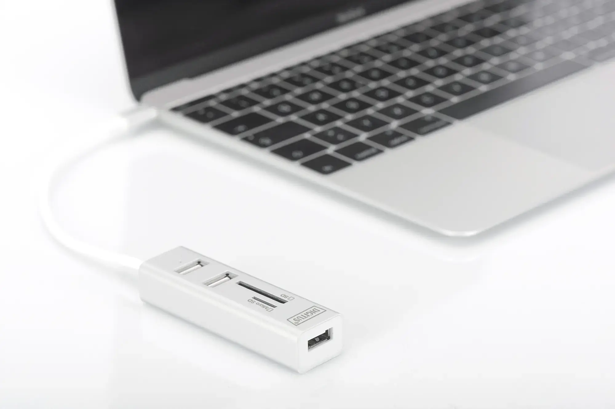 DIGITUS DA-70243 DIGITUS USB Type-C  OTG 3-Port HUB + Card Reader