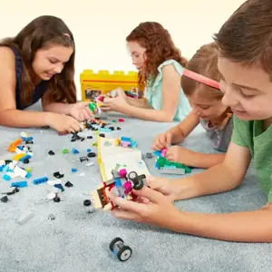Lego Classic 10696 kūrybinės kaladėlės vidutinė dėžutė