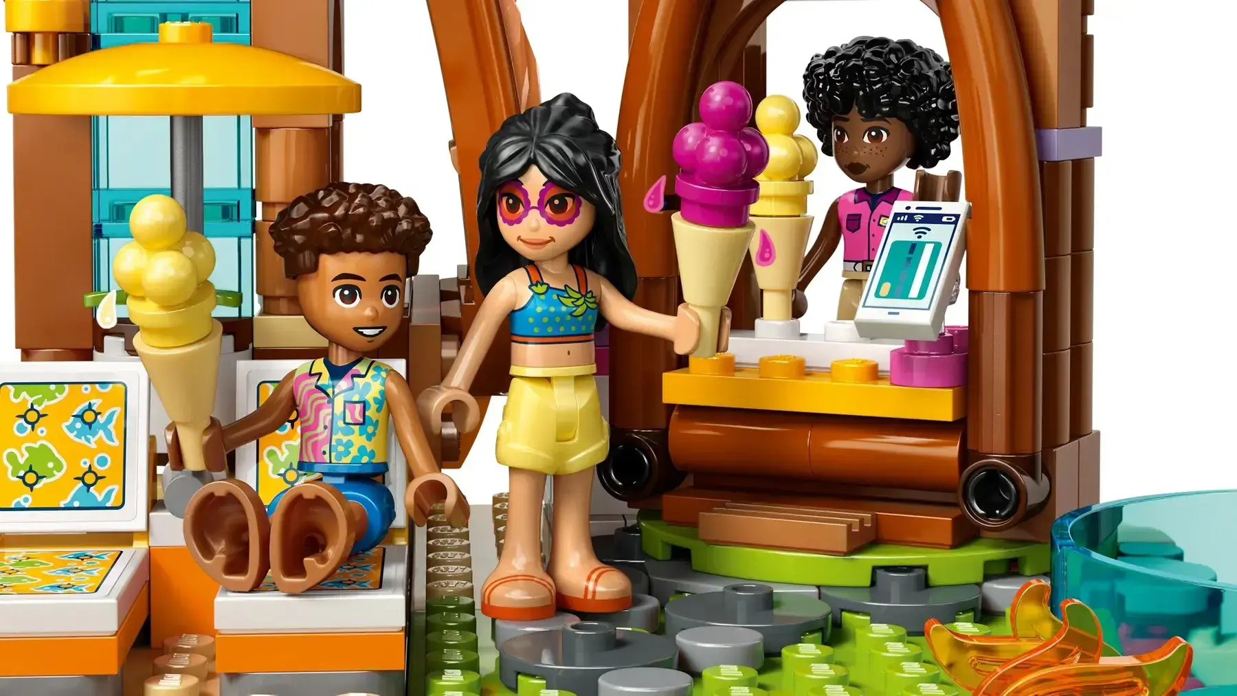 LEGO FRIENDS 42673 Family Vacation Beach Resort
