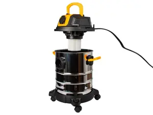 BLOW WD3300 industrial vacuum cleaner with 230V socket 2000W
