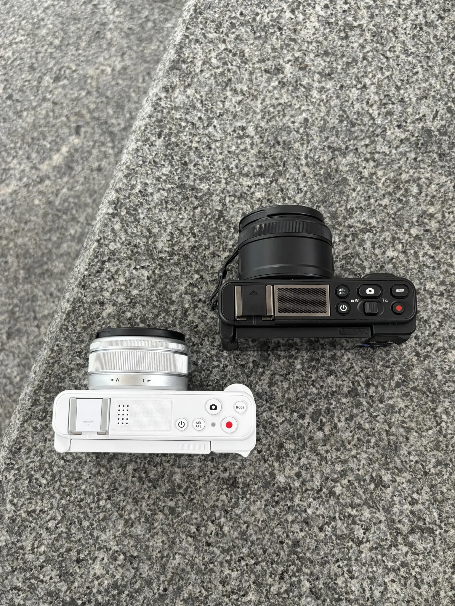 Yashica City 200, black