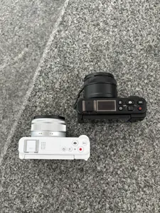 Yashica City 200, black