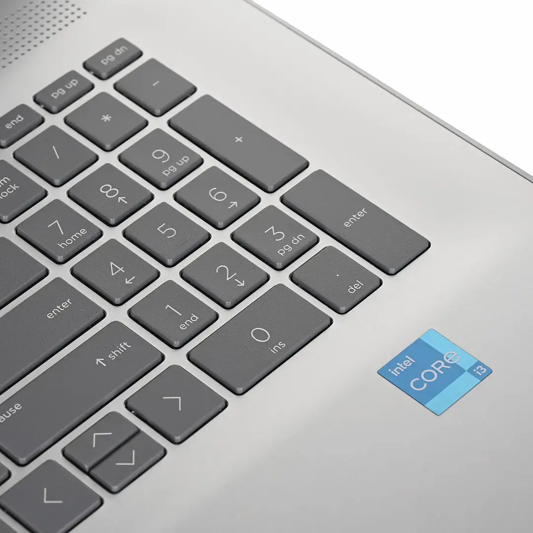 HP 17-CN3003D i3-N305 17.3" 8GB SSD256 BT Win11 Natural Silver (REPACK) 2Y