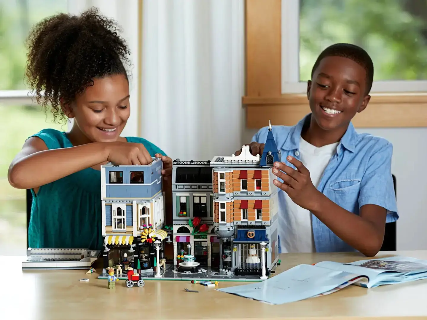 LEGO CREATOR EXPERT 10255 surinkimo aikštelė
