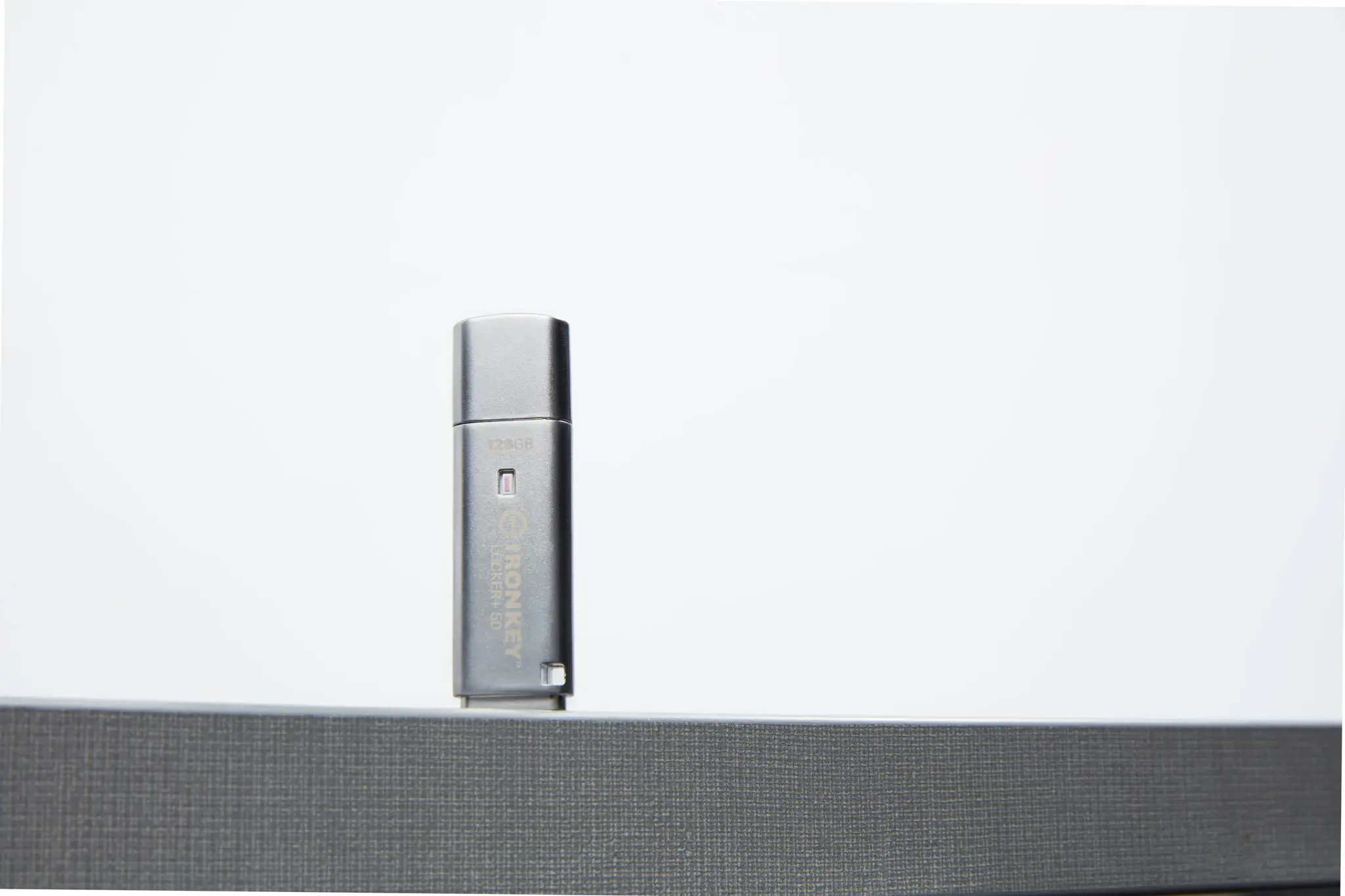 KINGSTON 128GB IKLP50 AES USB w/256bit Encryption
