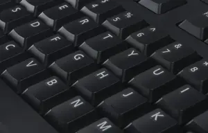 Klaviatūra : rusiška (QWERTY) "Dell KB-522" laidinė verslo multimedijos USB klaviatūra, juoda (rinkinys), skirta "Windows 8