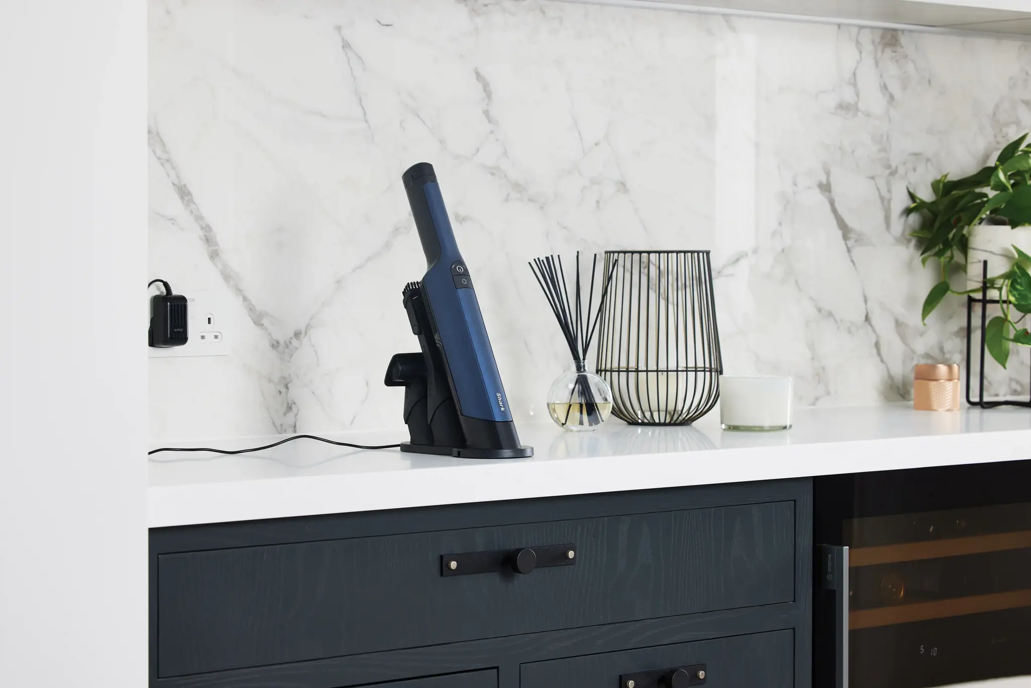 Shark WV270EU, Dry, HEPA, Bagless, Blue, 0.1 L, Battery