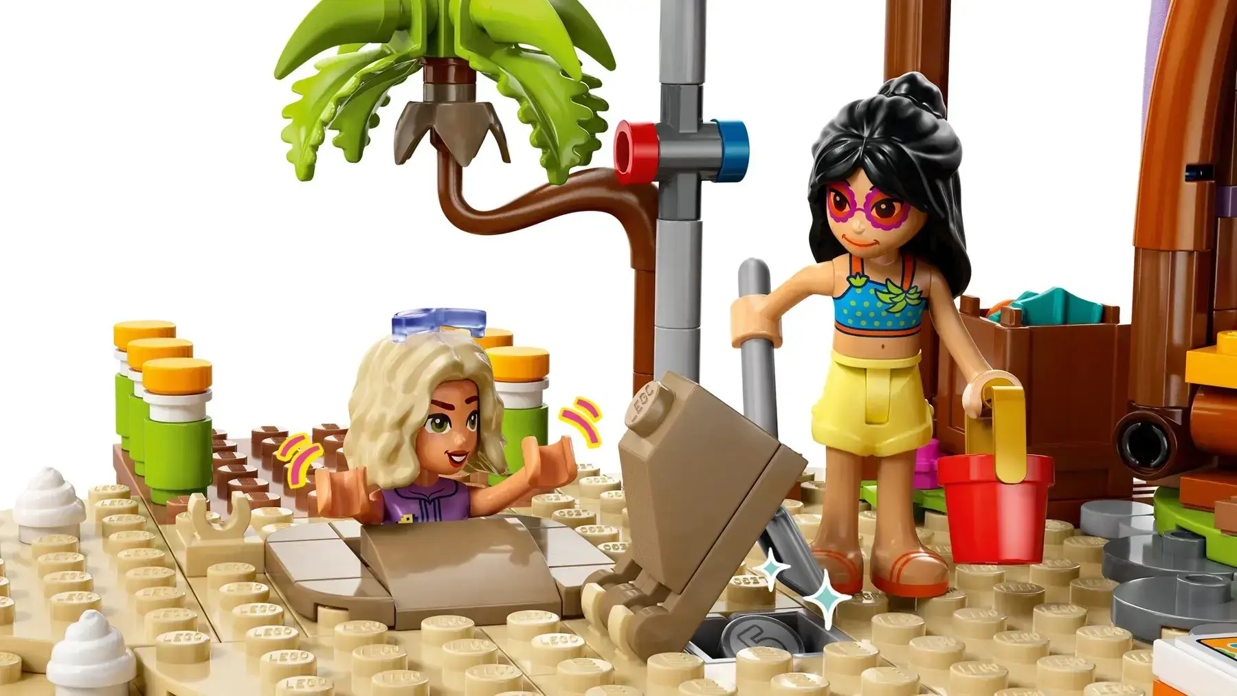 LEGO FRIENDS 42673 Family Vacation Beach Resort