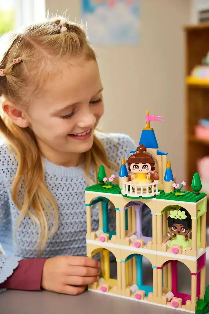 LEGO DISNEY 43291 Mini Belle and Tiana with Castle