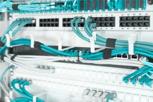 DIGITUS kabelių valdymo skydas 19 colių 1U 5x žiedai 40x60 mm pilka RAL7035