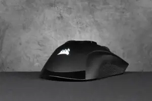 CORSAIR IRONCLAW RGB WIRELESS įkraunama žaidimų pelė su SLISPSTREAM WIRELESS technologija, juodos spalvos RGB LED apšvietimu, 18000 DPI (ES)