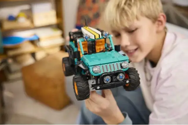 LEGO TECHNIC 42227 Jeep Wrangler Rubicon SUV