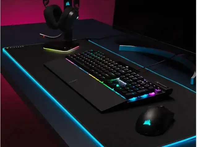 CORSAIR K70 RGB PRO optinė-mechaninė žaidimų klaviatūra su RGB LED apšvietimu CORSAIR OPX juodos spalvos PBT klavišų dangteliai